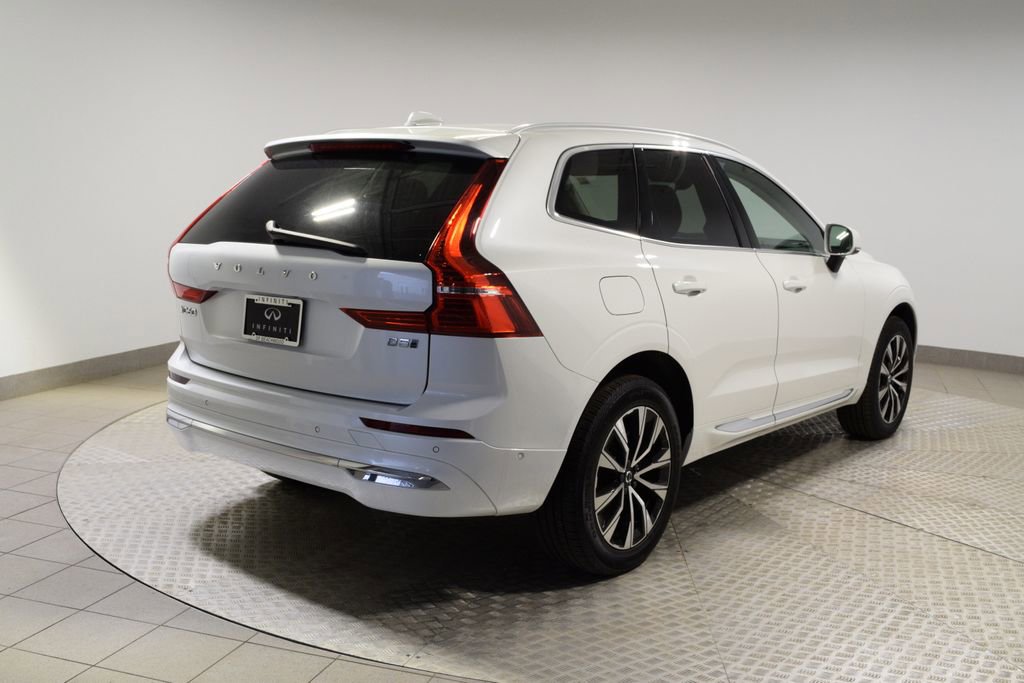 Used 2023 Volvo XC60 B5 Plus image 7