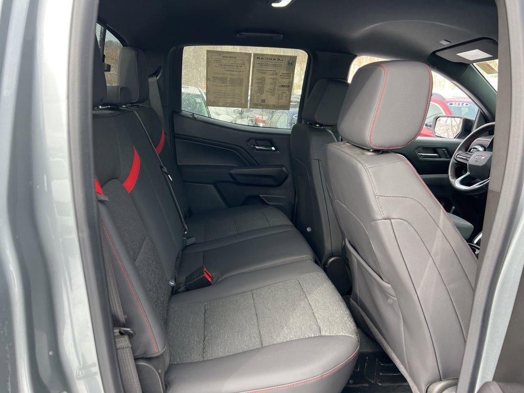 Used 2024 Chevrolet Colorado Z71 w/ Z71 Convenience Package 2 image 25