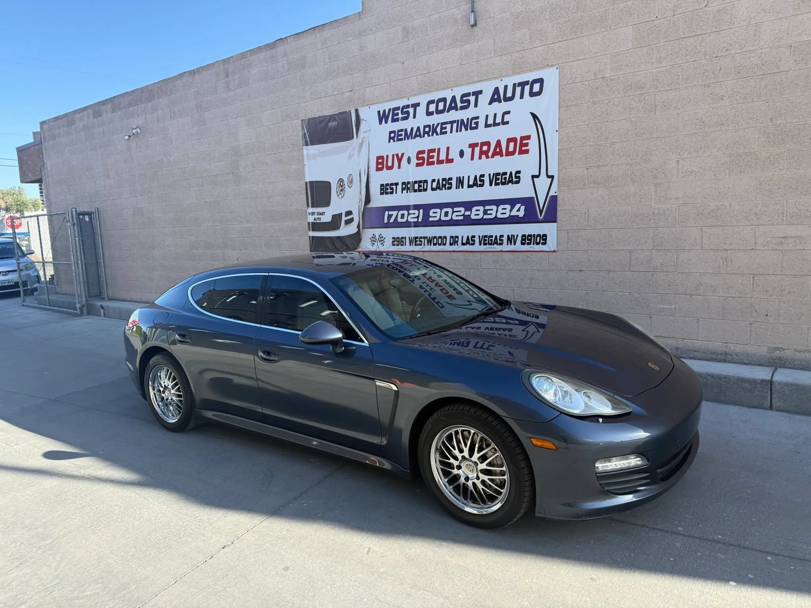 Used 2010 Porsche Panamera S RWD image 2