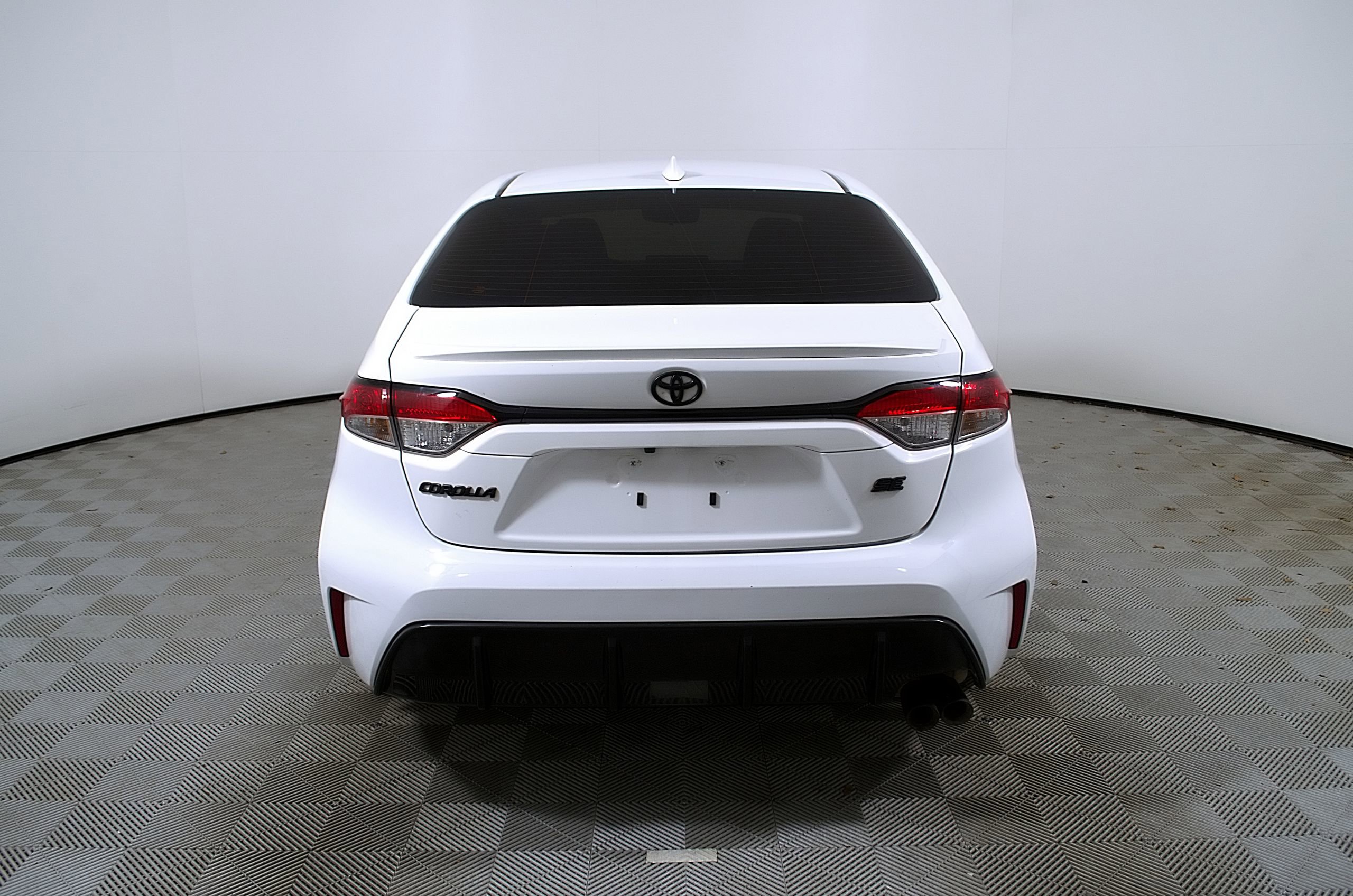 Used 2024 Toyota Corolla SE FWD image 8