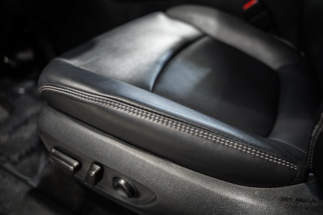 Used 2020 Toyota RAV4 XLE Premium image 33