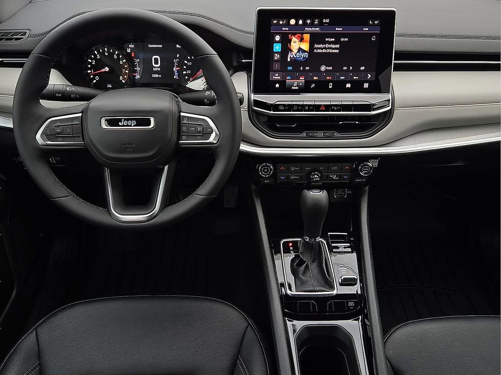 Used 2026 Jeep Compass Limited AWD/4WD image 10