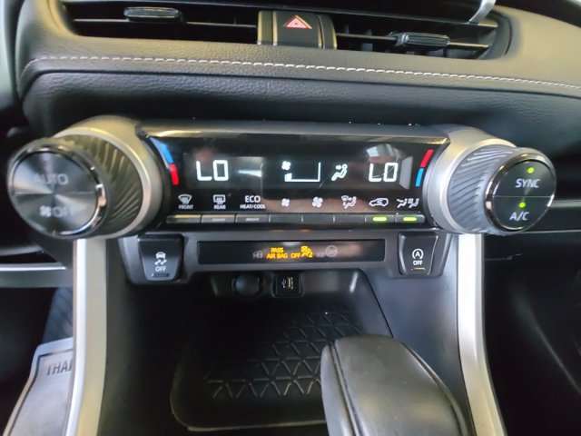 Used 2025 Toyota RAV4 XLE AWD/4WD image 17