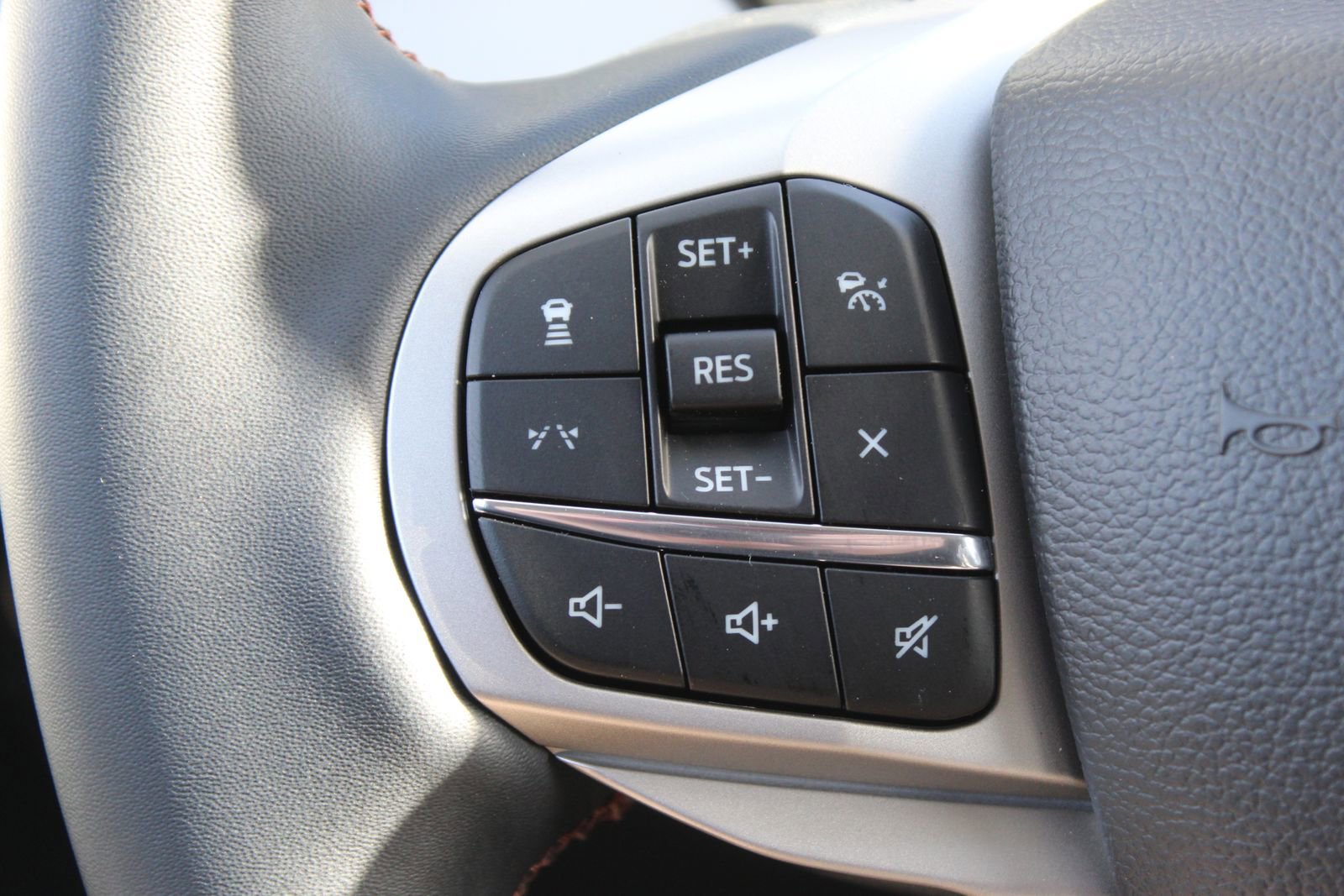 New 2026 Ford Explorer Active image 23