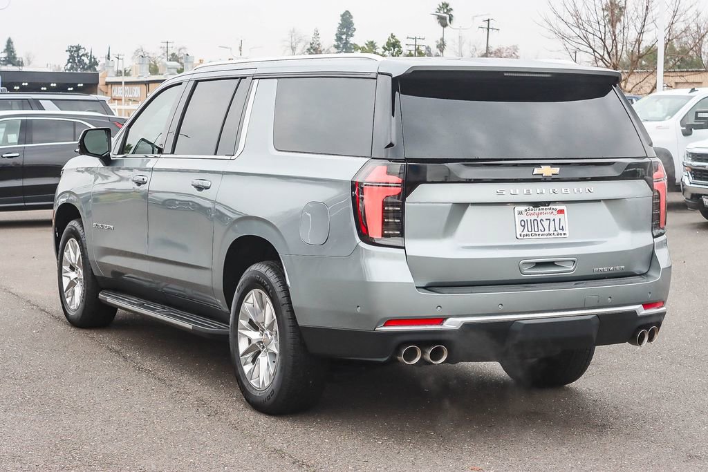 Used 2025 Chevrolet Suburban Premier image 2