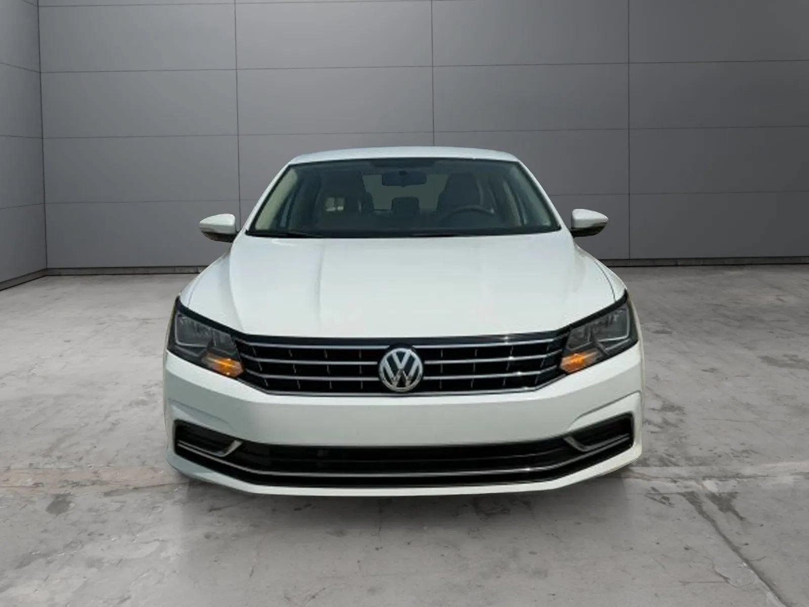 Used 2018 Volkswagen Passat 2.0T S FWD image 24