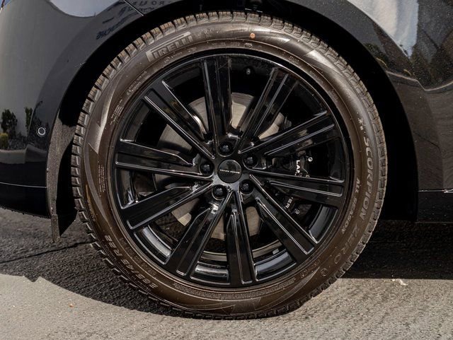 New 2026 Land Rover Range Rover SE image 11