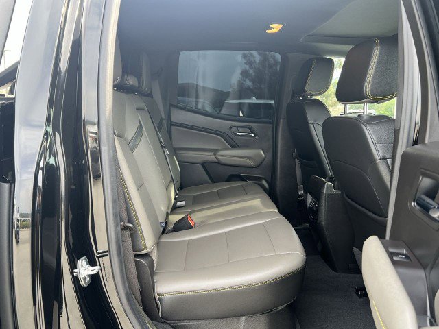 Used 2025 Chevrolet Colorado ZR2 w/ Midnight Edition image 28