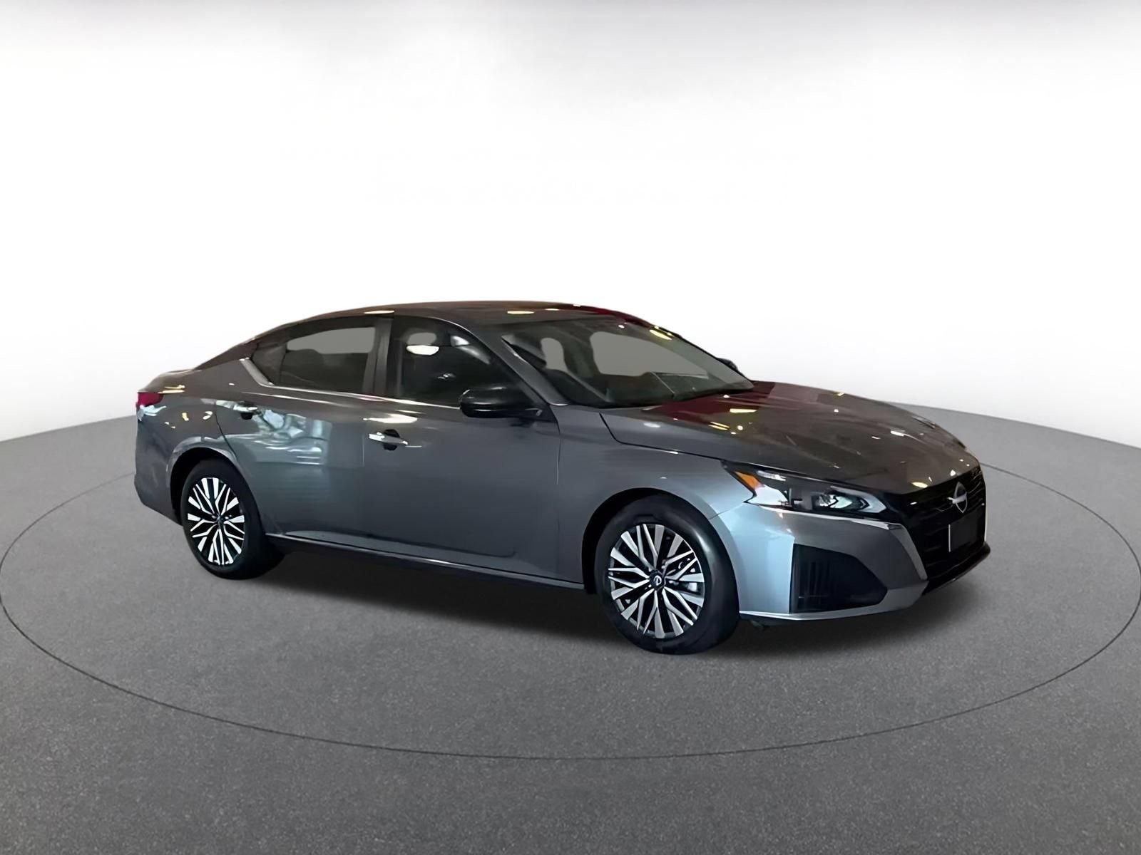Used 2025 Nissan Altima 2.5 SV FWD video 2