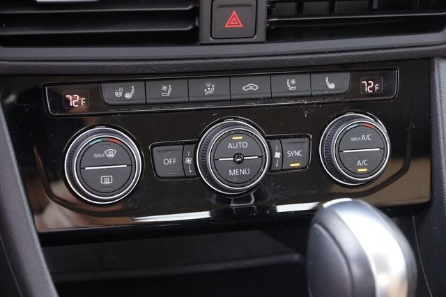 Used 2019 Volkswagen Jetta SEL Premium FWD image 18