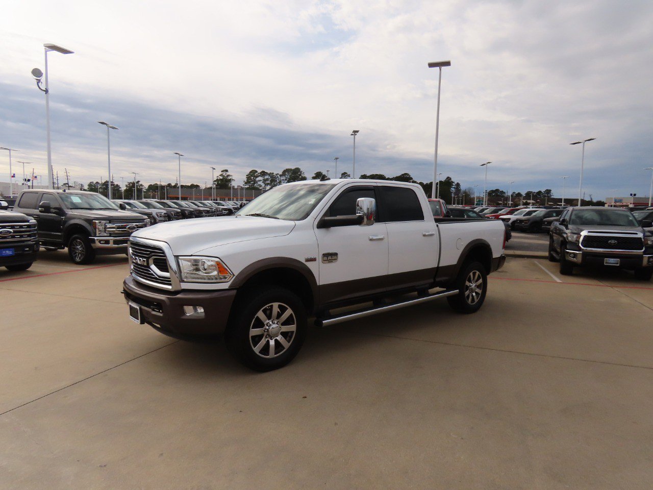 Used 2018 RAM 3500 Laramie Longhorn w/ Longhorn Southfork Package image 2