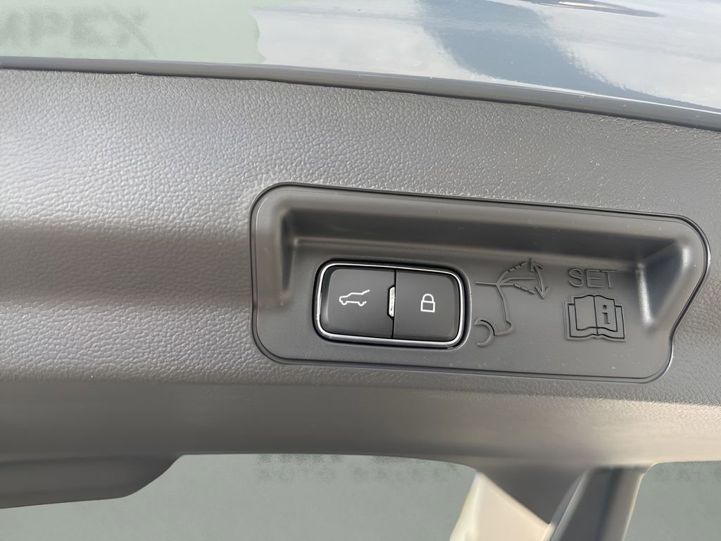 Used 2026 Ford Explorer Active image 28