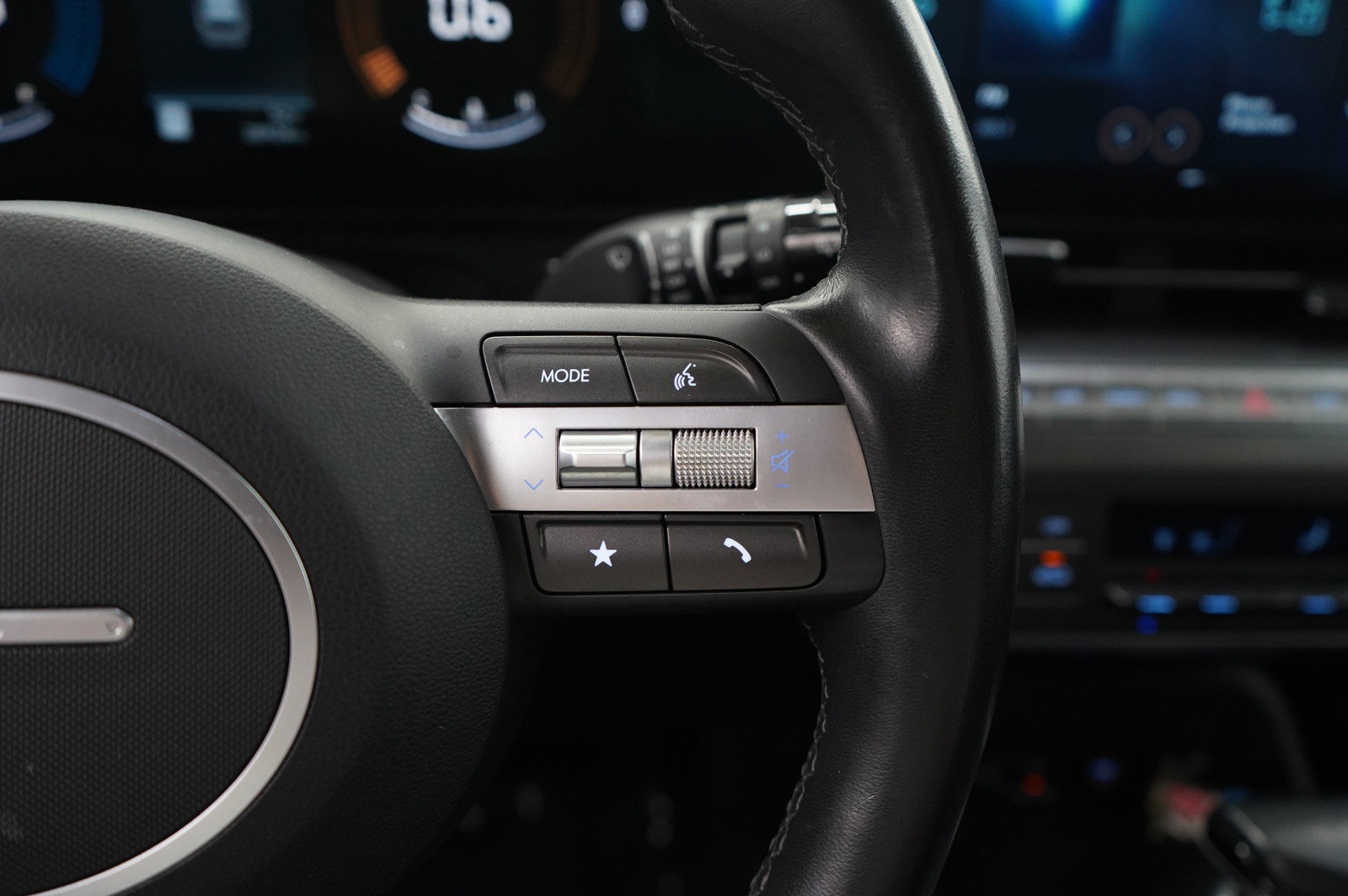 Used 2024 Hyundai Kona SEL image 19