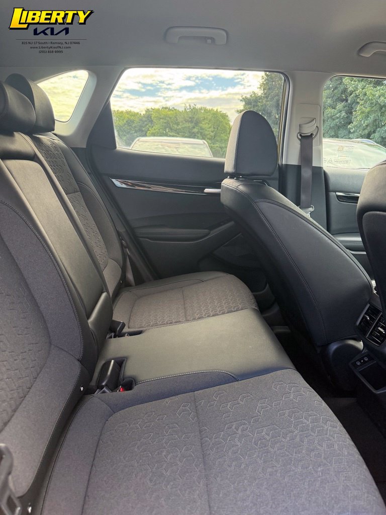 Used 2024 Kia Seltos S AWD/4WD image 10
