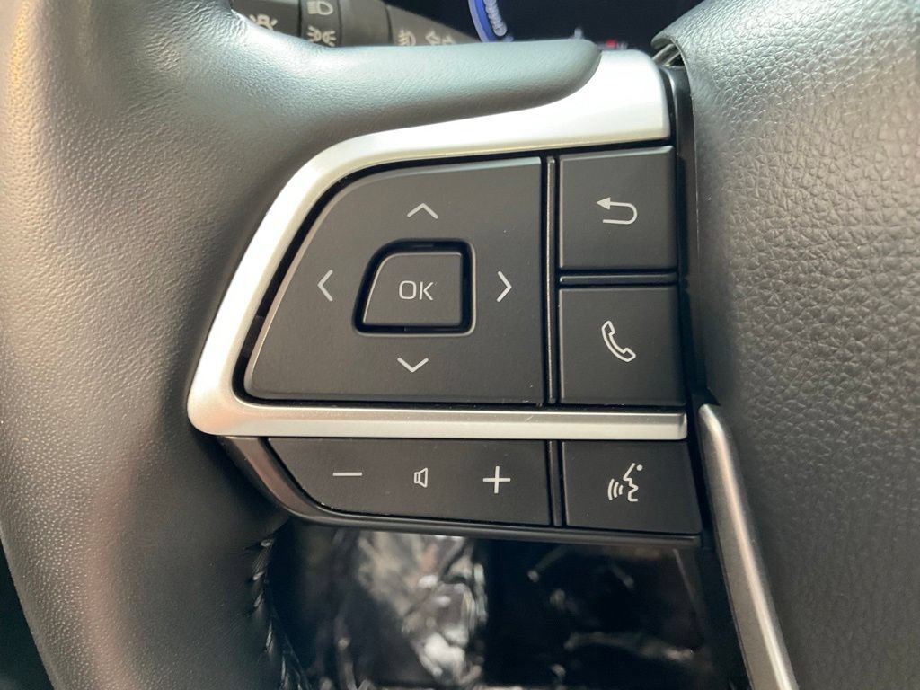 Used 2023 Toyota Highlander Platinum AWD/4WD image 11