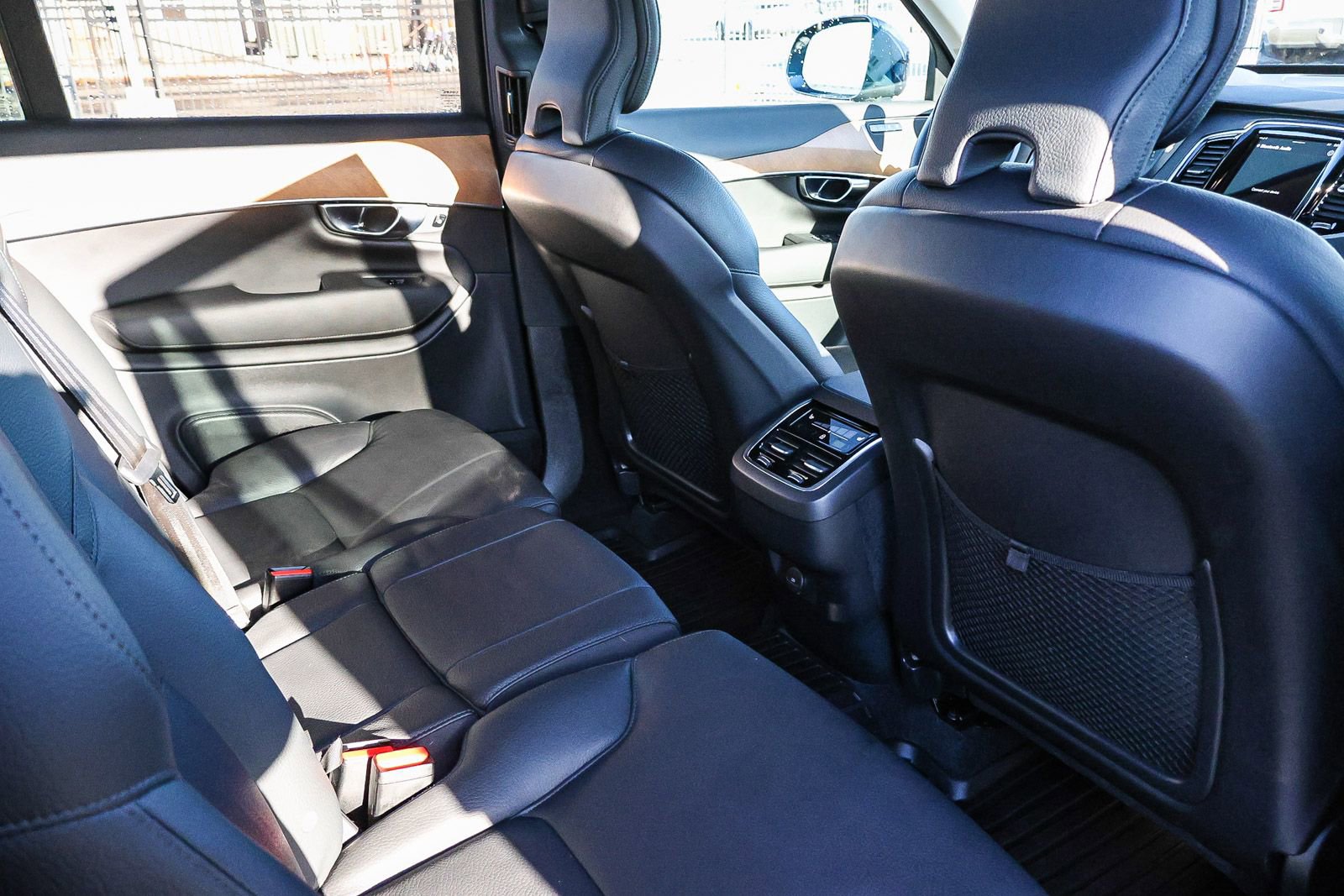 Used 2025 Volvo XC90 B5 Plus w/ Protection Package Premier image 20