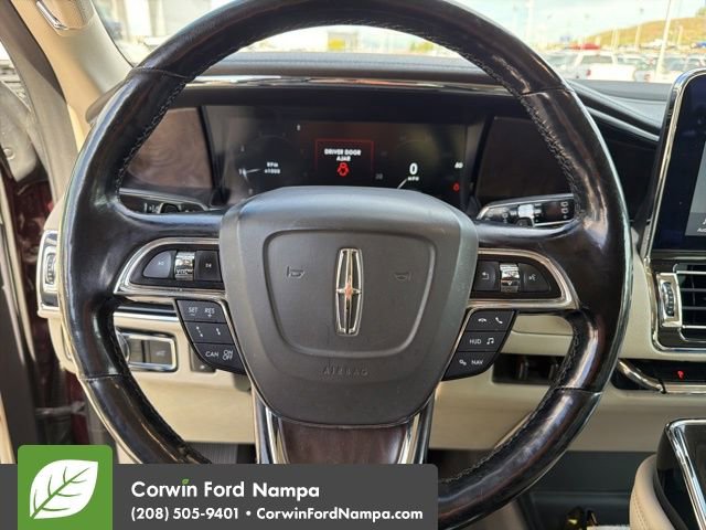 Used 2020 Lincoln Navigator Reserve w/ Luxury Package AWD/4WD image 12