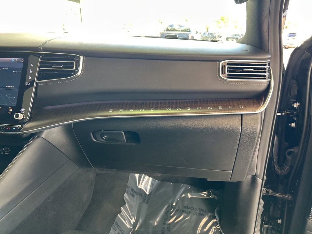 Used 2024 Jeep Grand Wagoneer L 4WD image 24