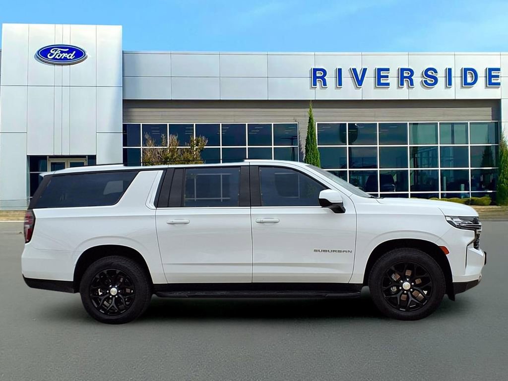 Used 2021 Chevrolet Suburban LS image 8