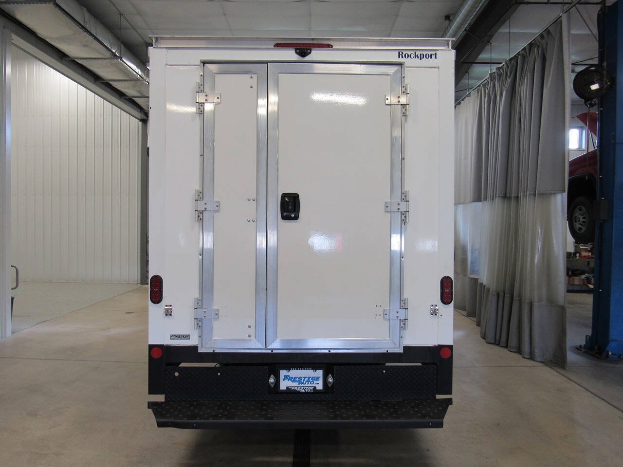 Used 2023 GMC Savana 3500 w/ Power Convenience Package RWD image 10