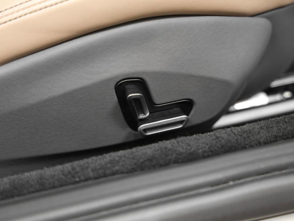 Used 2022 Ferrari Roma image 21