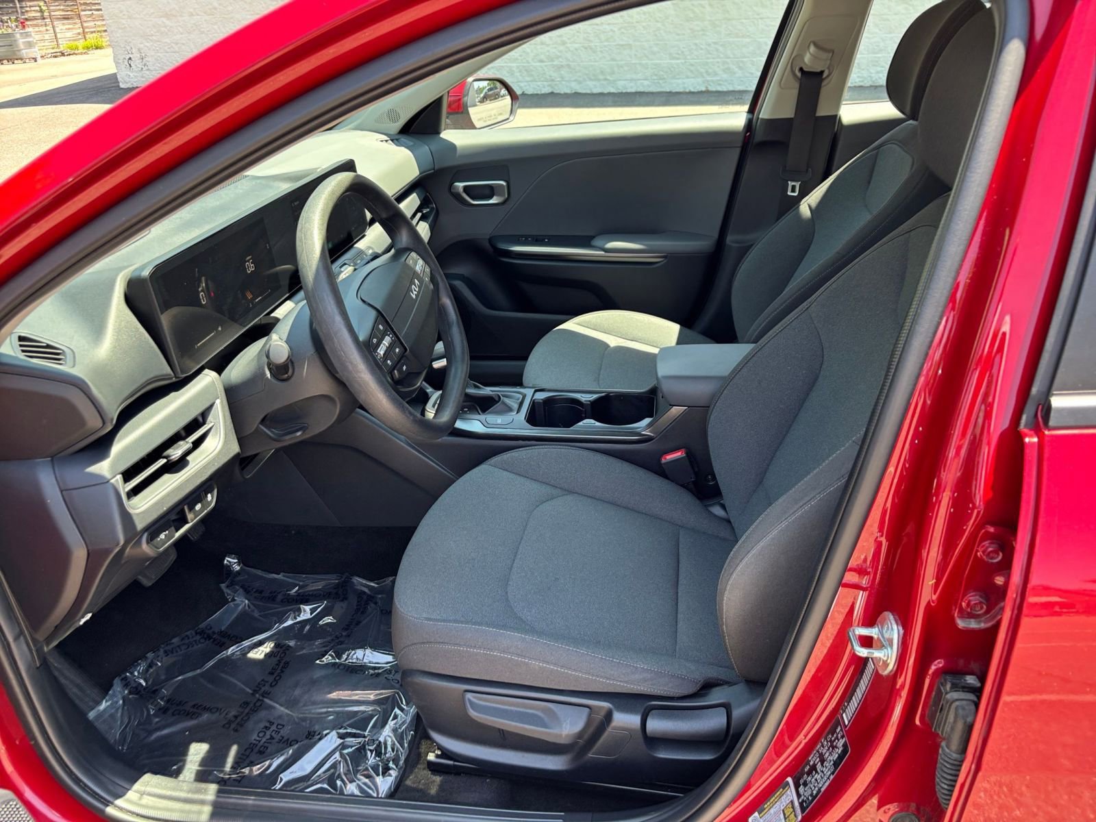 Used 2025 Kia K4 FWD image 27