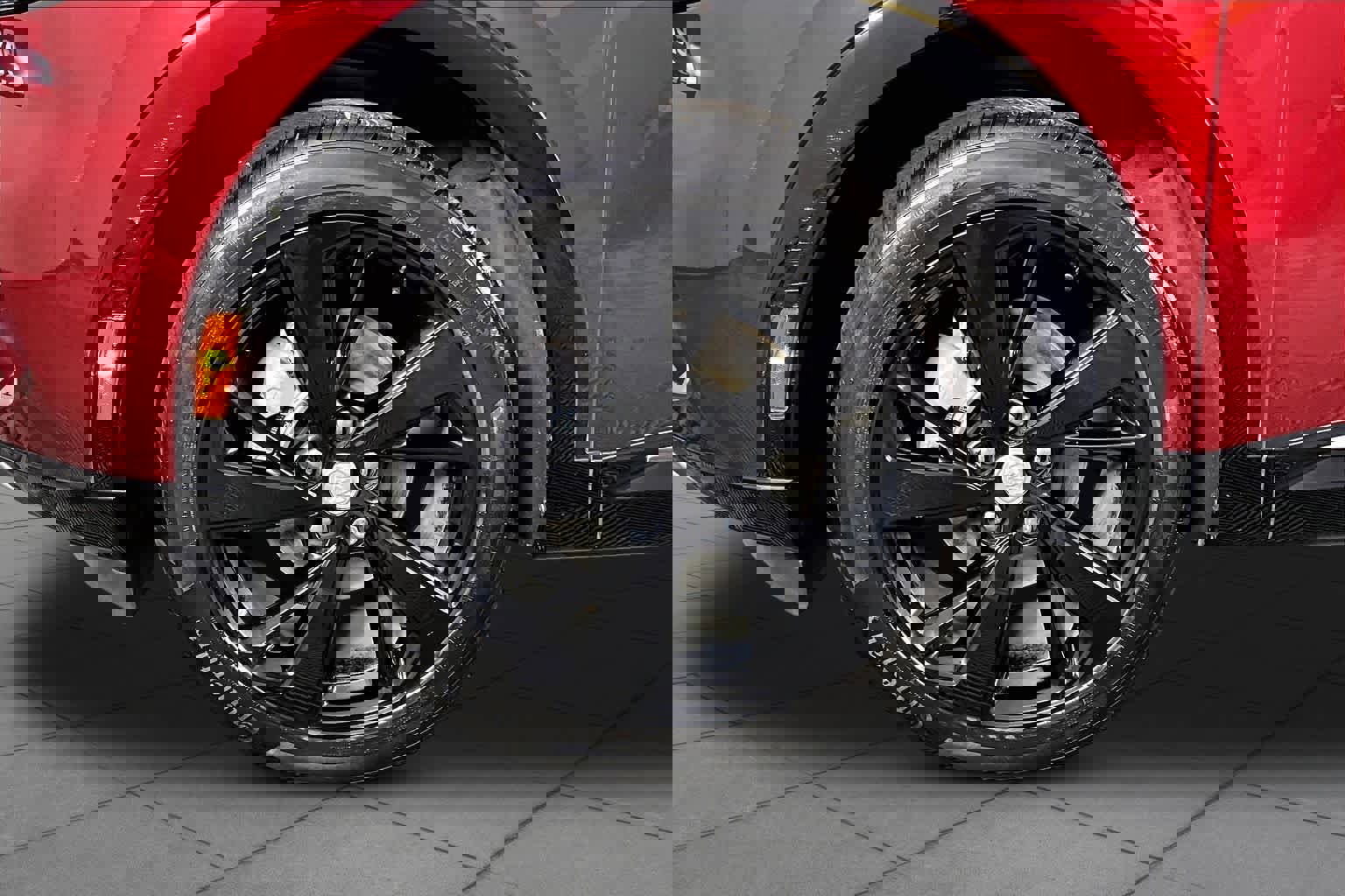 Certified 2021 Buick Envision Essence w/ Sport Touring Package image 11