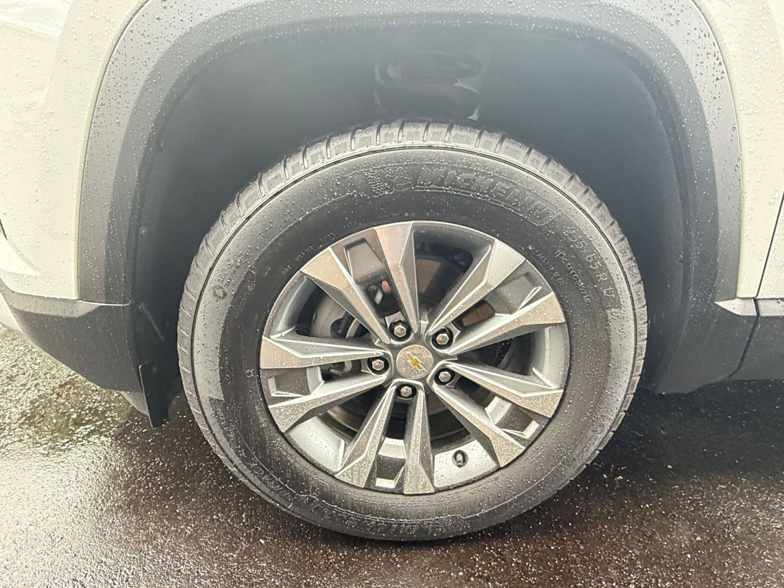 Used 2025 Chevrolet Equinox LT AWD/4WD image 29