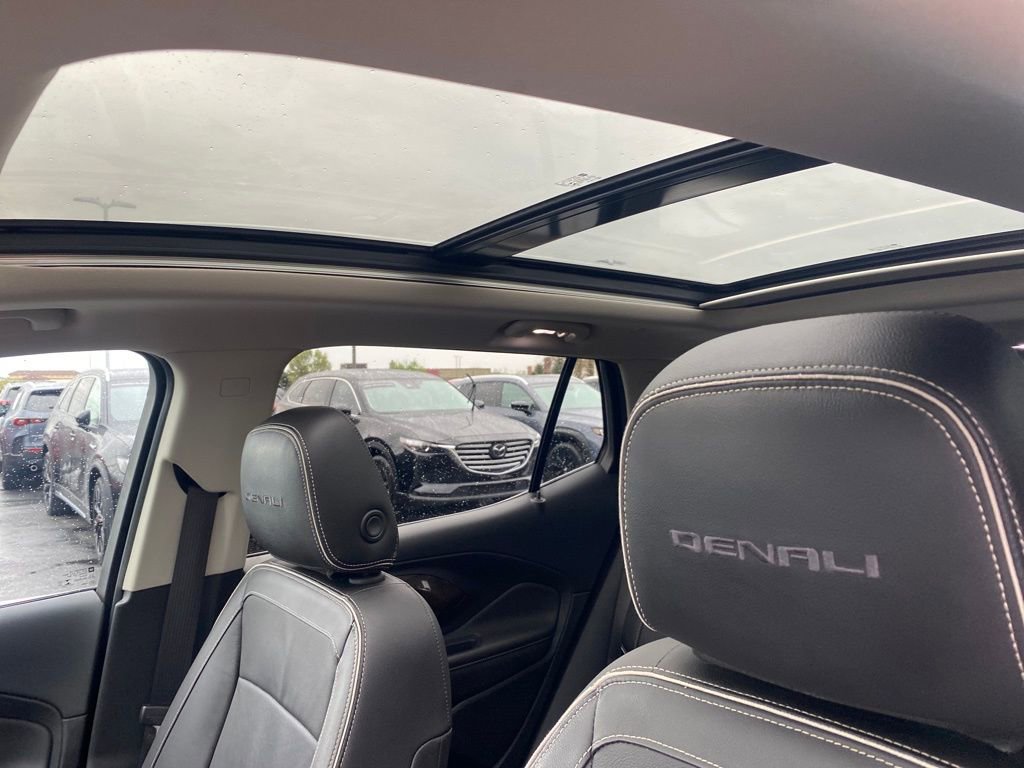 Used 2020 GMC Terrain Denali w/ Denali Premium Package AWD/4WD image 21