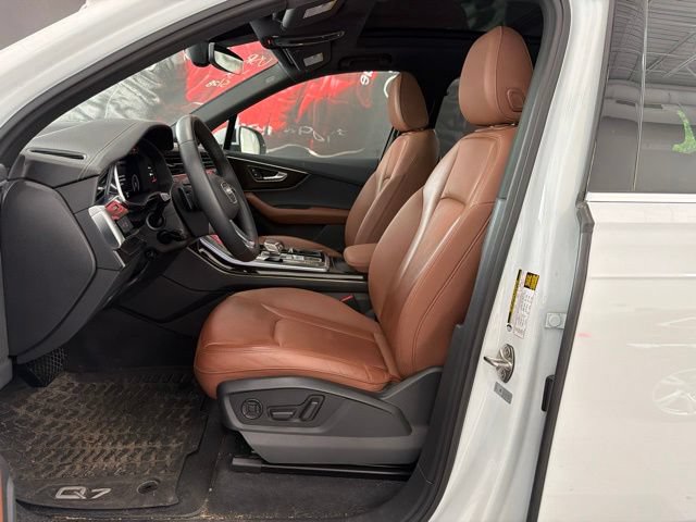 Used 2023 Audi Q7 3.0T Premium w/ Convenience Package AWD/4WD image 11