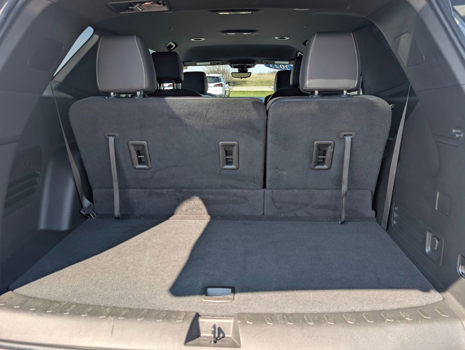 Used 2023 Chevrolet Traverse LT w/ LT Premium Package image 31