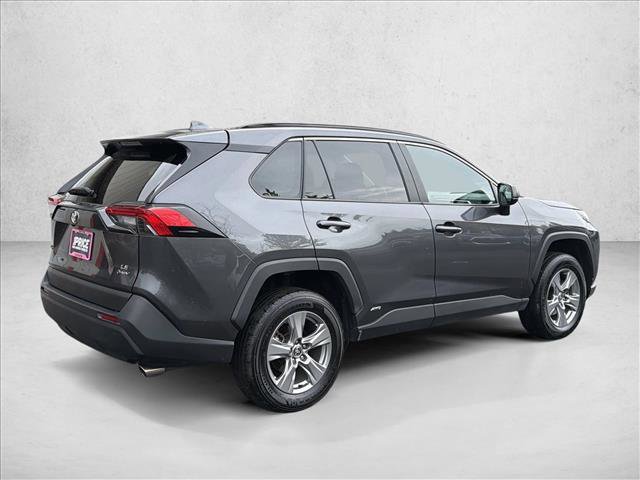 Used 2025 Toyota RAV4 LE AWD/4WD image 5