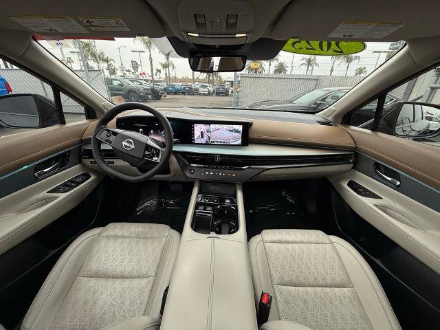 Certified 2025 Nissan Murano Platinum w/ Cargo Package AWD/4WD image 15
