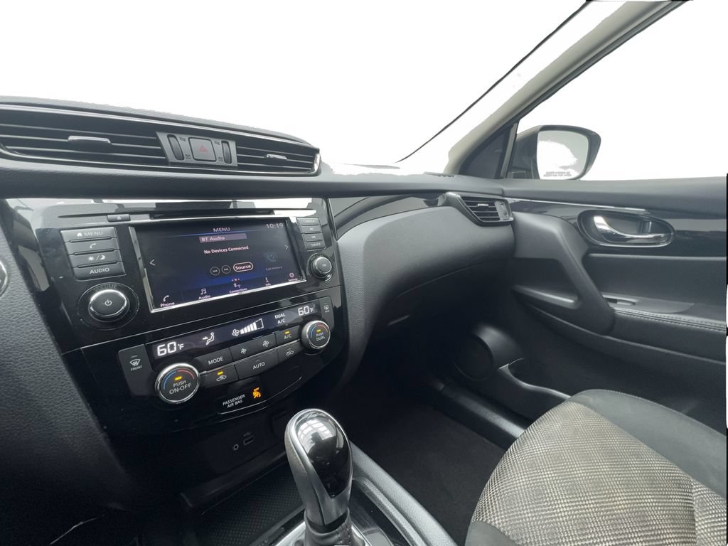 Used 2020 Nissan Rogue Sport SV FWD image 40