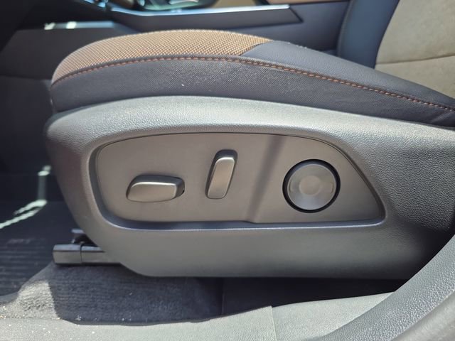 Used 2026 Chevrolet Equinox ACTIV w/ Convenience Package III FWD image 16