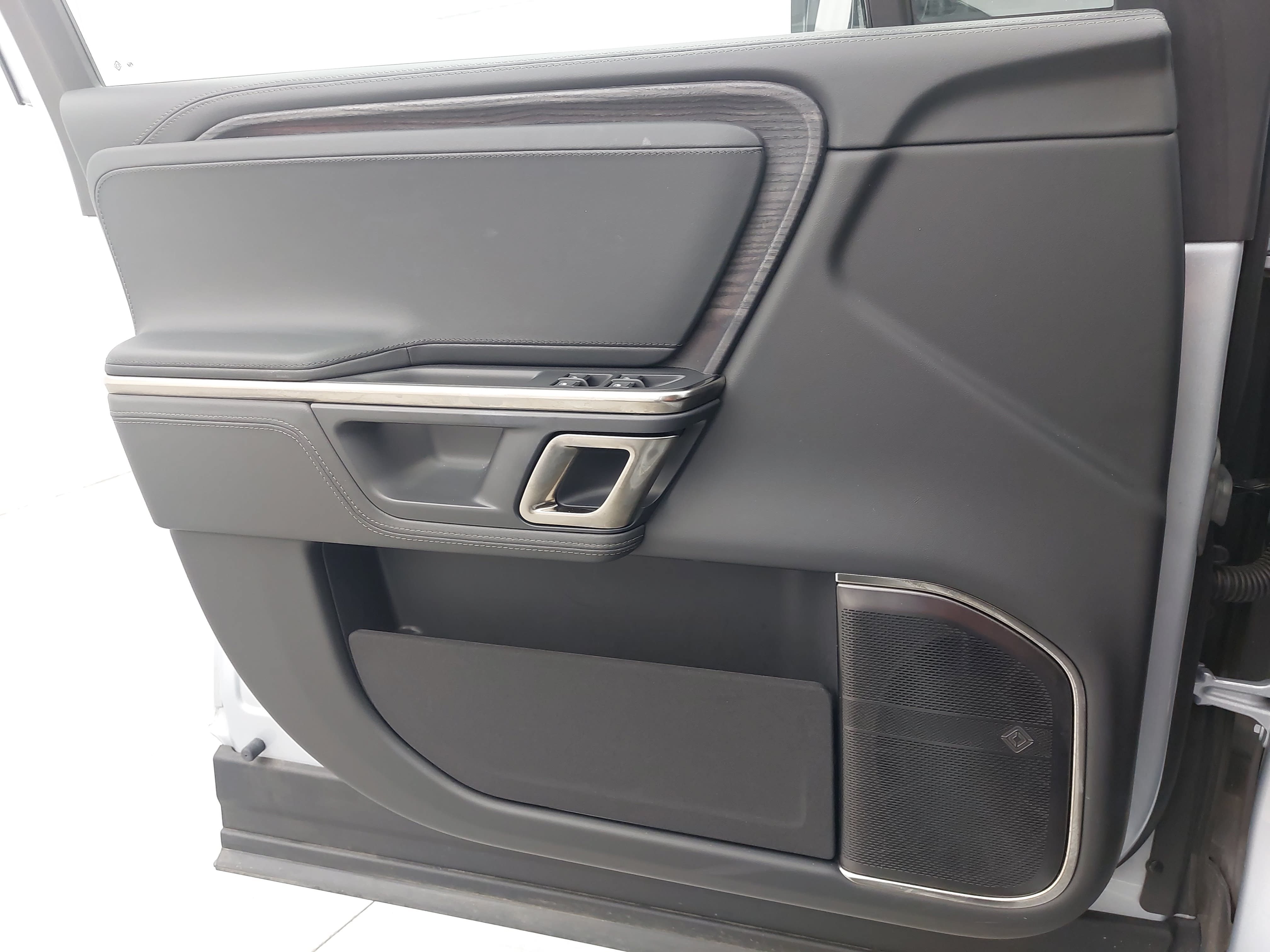 Used 2023 Rivian R1T Adventure Dual AWD/4WD image 27