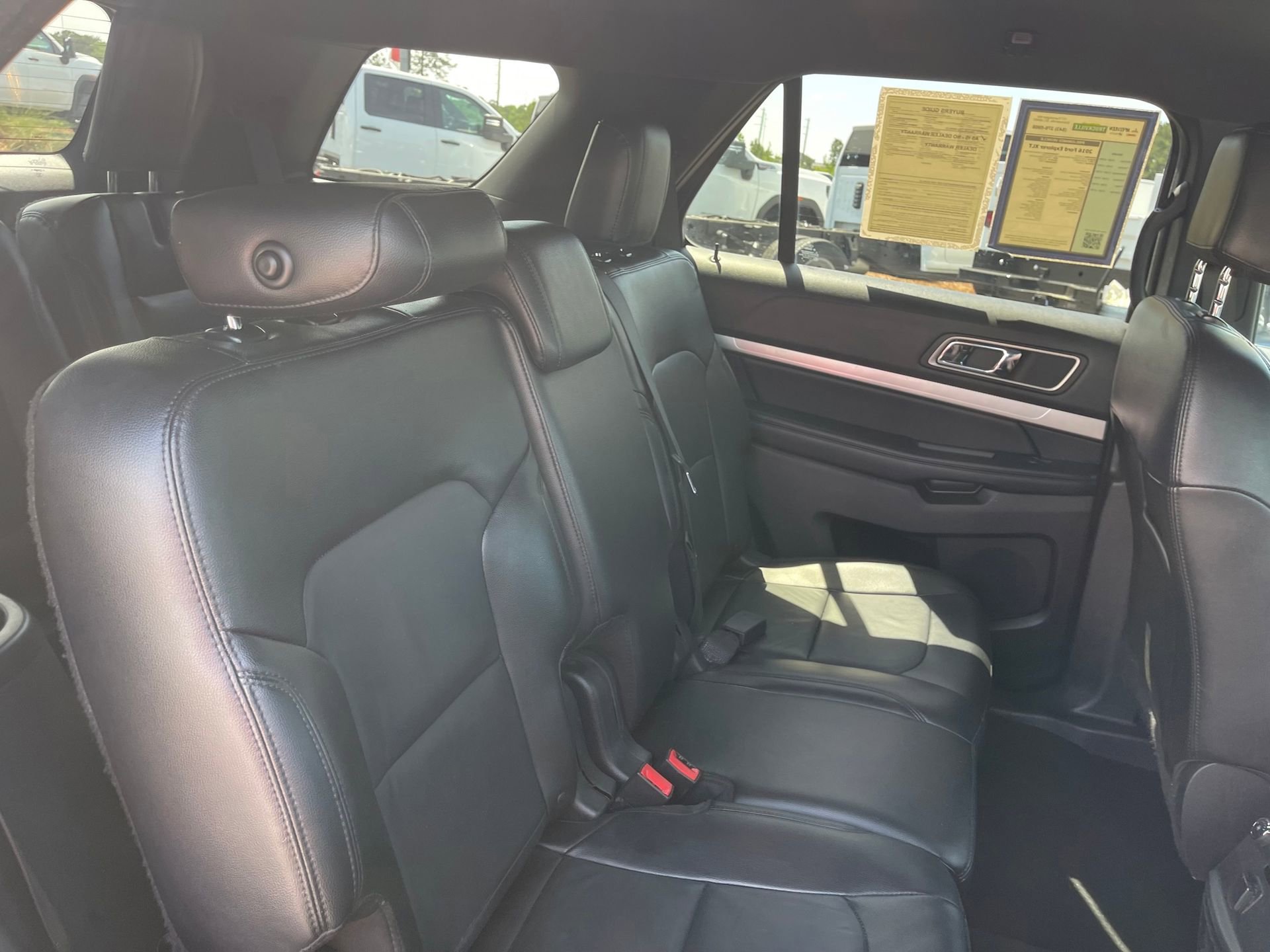 Used 2016 Ford Explorer XLT w/ Equipment Group 202A FWD image 25