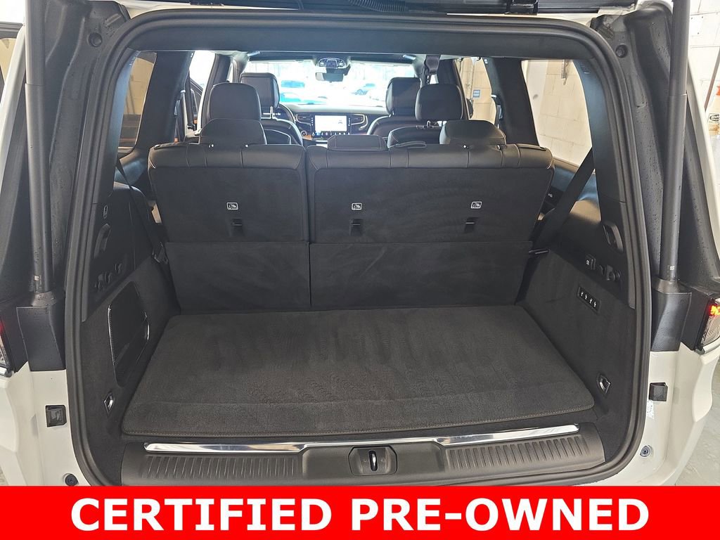Used 2023 Jeep Grand Wagoneer Series III image 14