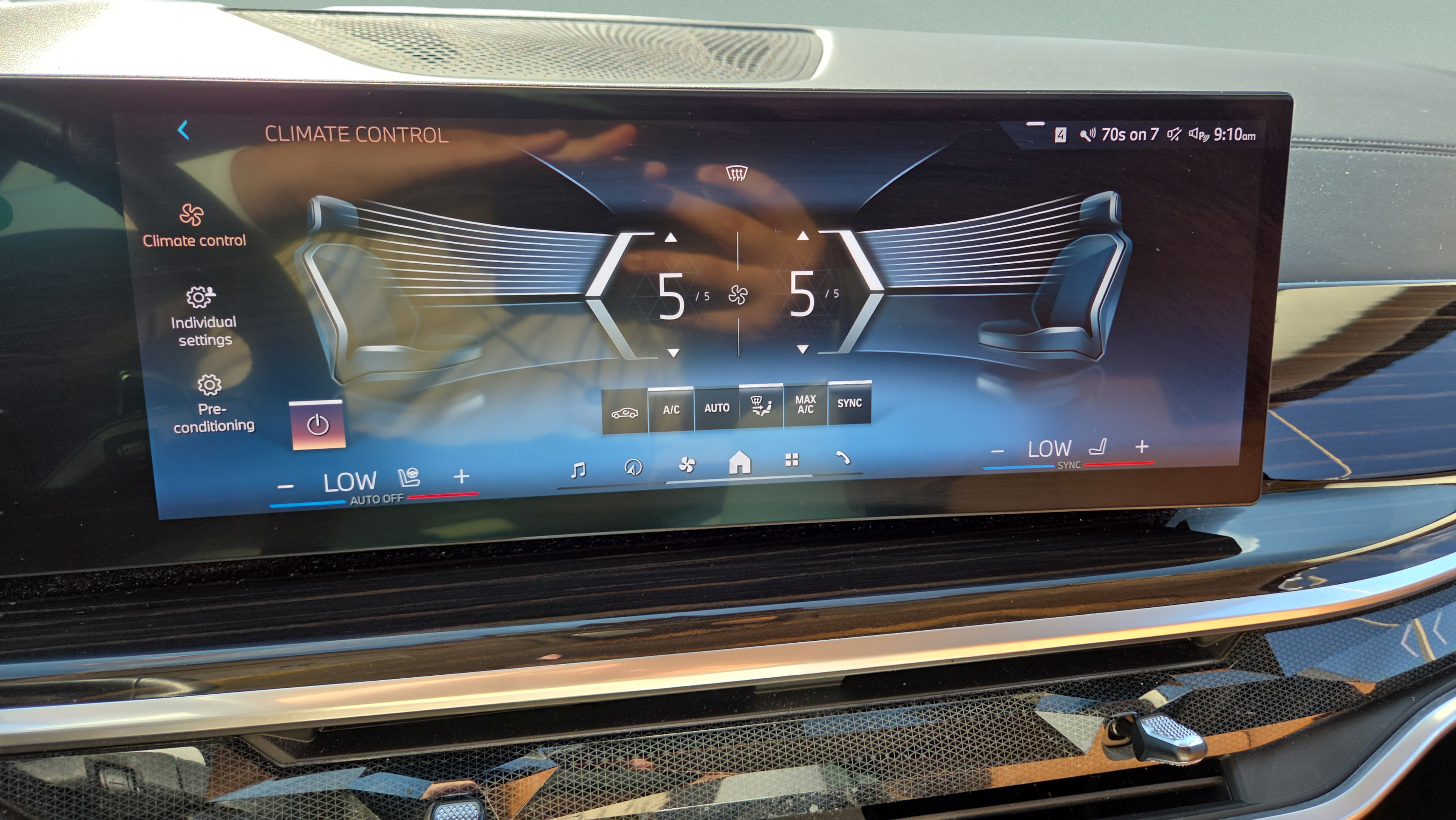 Certified 2024 BMW X7 xDrive40i AWD/4WD image 31