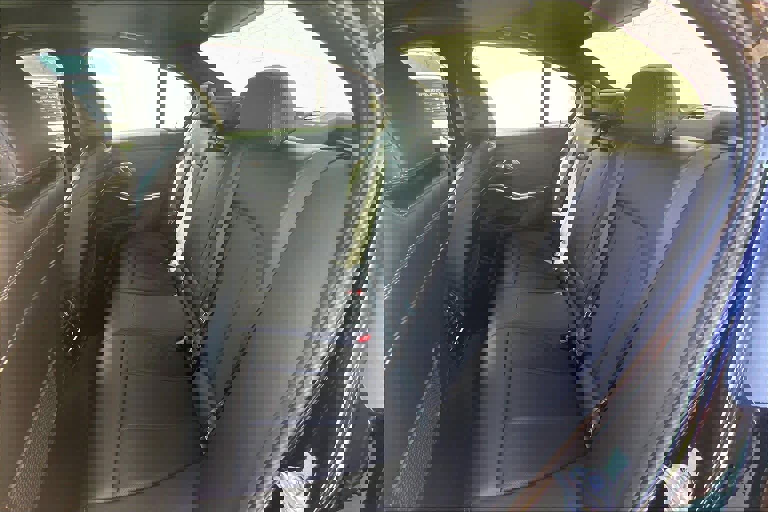 Used 2022 BMW 330i Sedan w/ Driving Assistance Package image 28