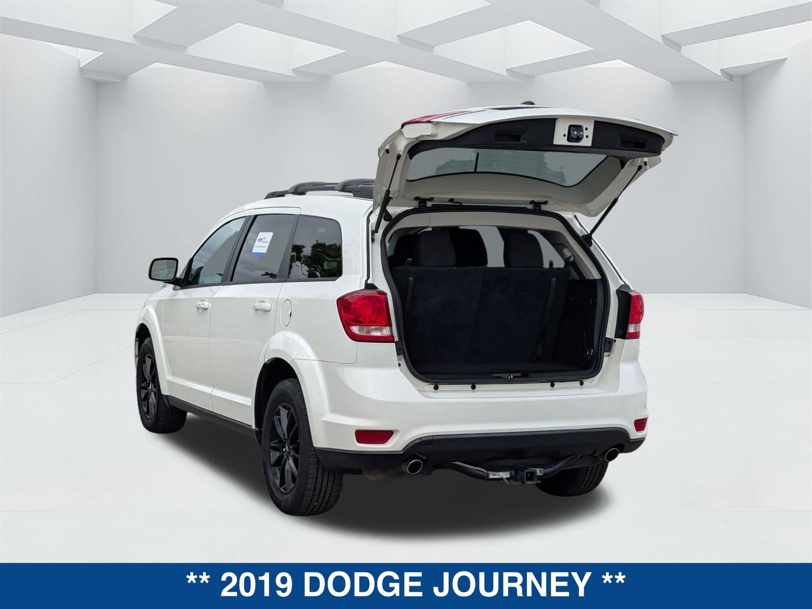 Used 2019 Dodge Journey SE w/ Blacktop Package image 13