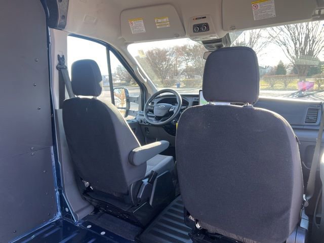Used 2025 Ford Transit 250 148 Medium Roof image 32