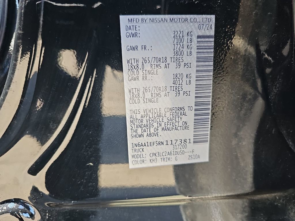 Used 2024 Nissan Titan SV w/ SV Convenience Package image 36