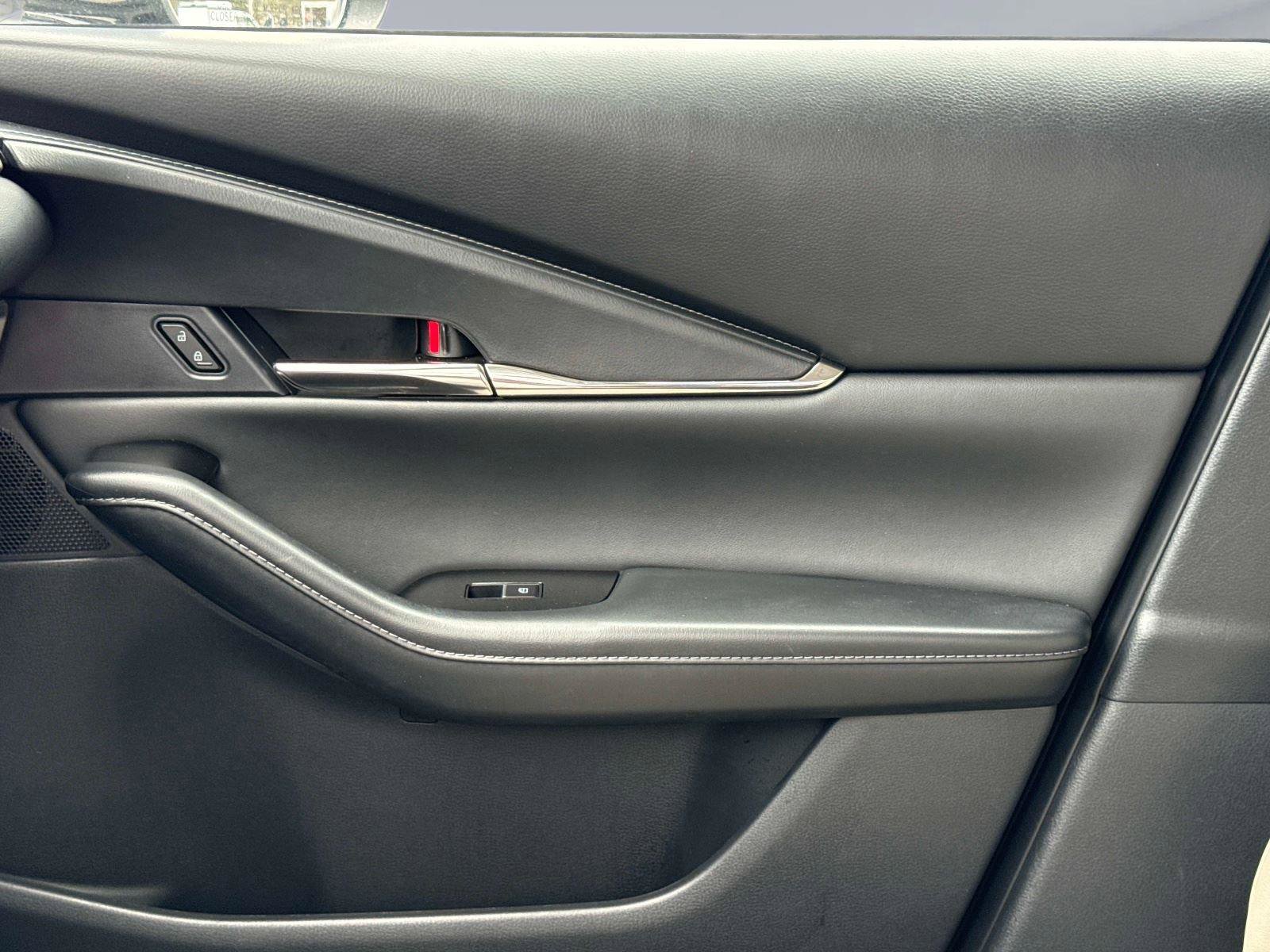 Certified 2025 MAZDA CX-30 AWD 2.5 S w/ Preferred Package image 22