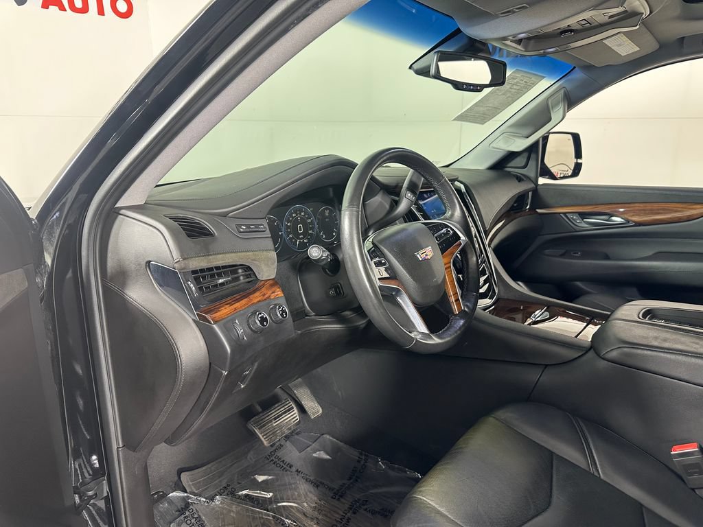 Used 2015 Cadillac Escalade Premium AWD/4WD image 16
