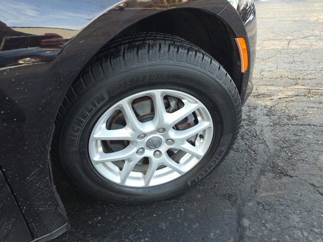 Used 2017 Chrysler Pacifica Touring image 46