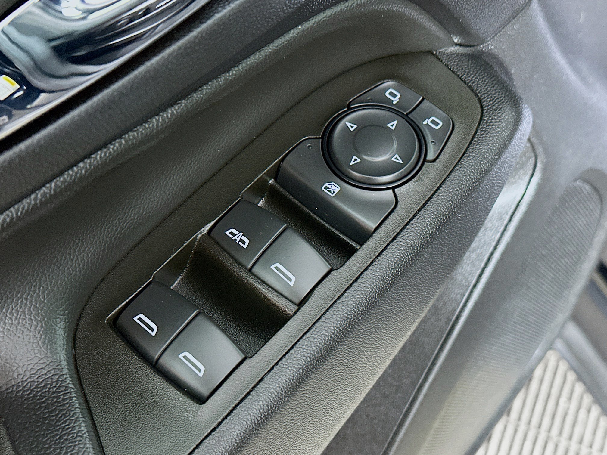 Used 2023 Chevrolet Equinox LT AWD/4WD image 17