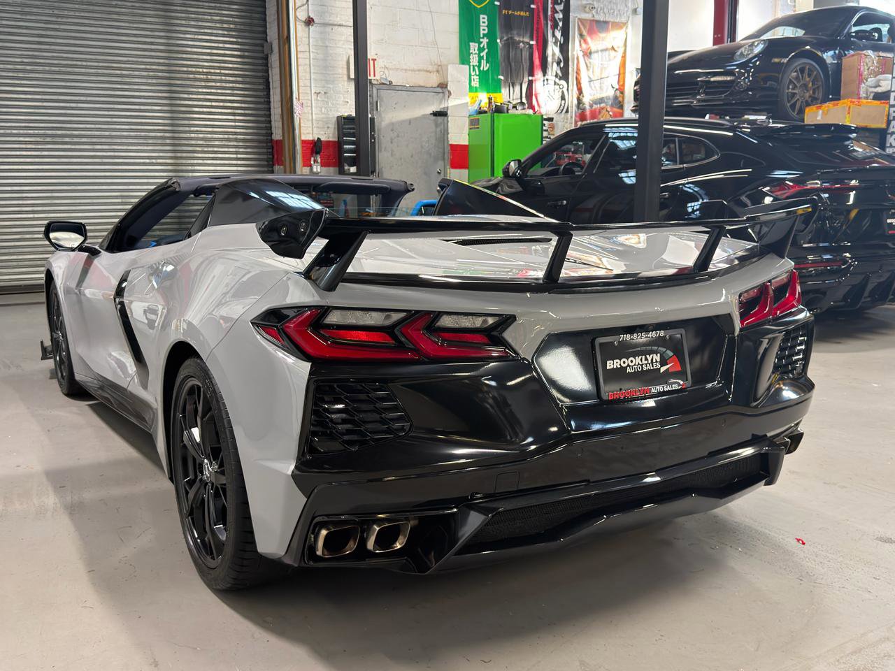 Used 2023 Chevrolet Corvette Stingray Premium Conv w/ Z51 Performance Package image 9