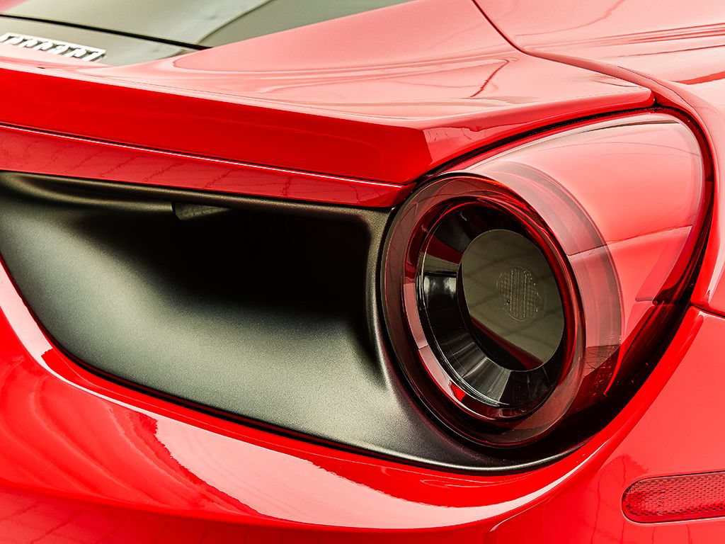 Certified 2018 Ferrari 488 GTB RWD image 31