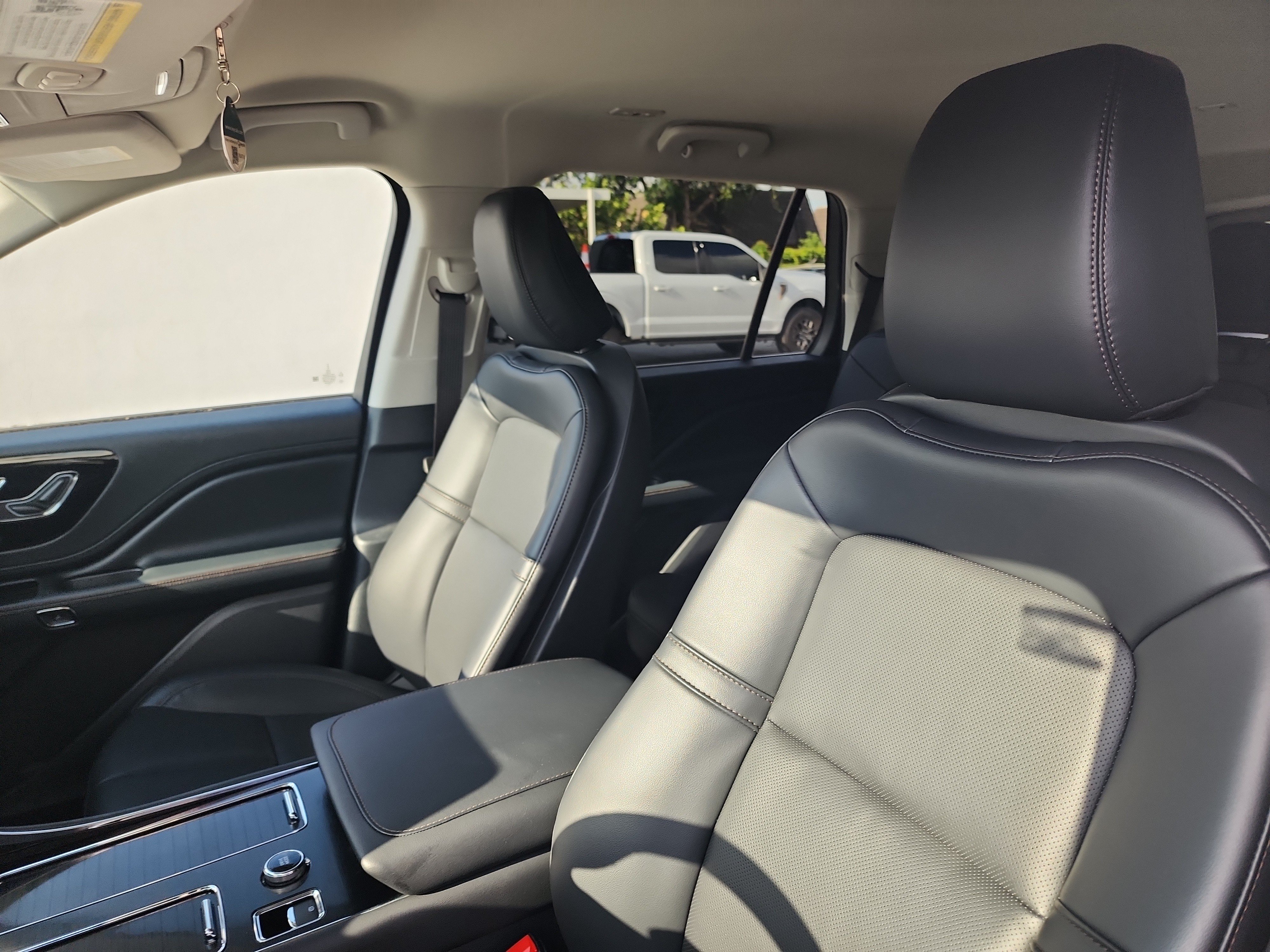 New 2026 Lincoln Aviator 2WD image 38